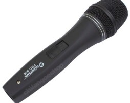 Microfono Dynamico Pro Unidireccional Soundtrack Pro-600